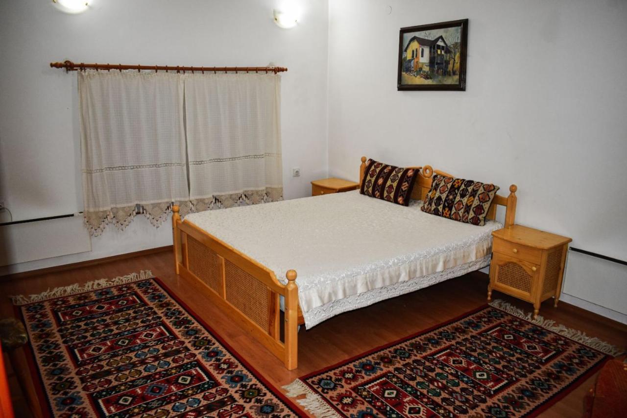 Хотел-Механа Павлова Къща Chiprovtsi Exterior photo