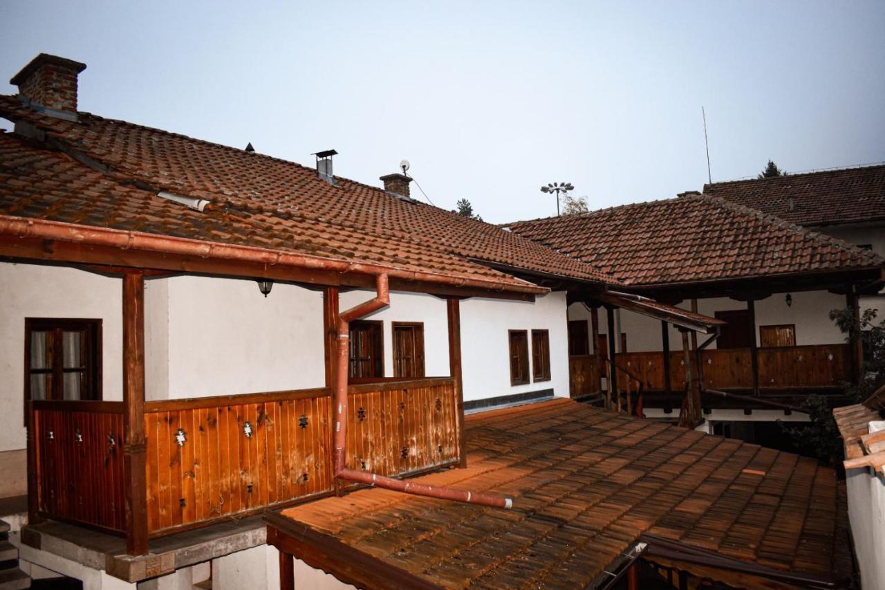 Хотел-Механа Павлова Къща Chiprovtsi Exterior photo